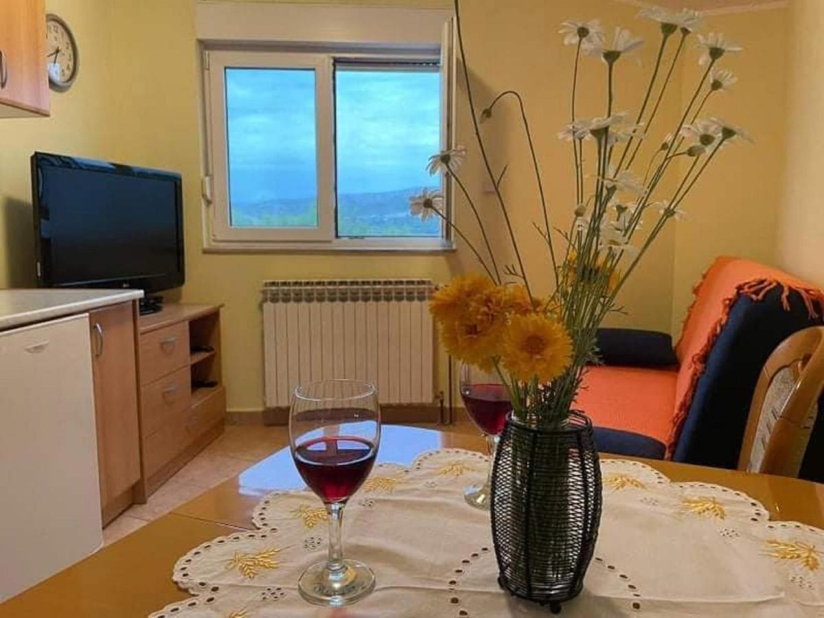 Apartman Luka Jadrtovac ภายนอก รูปภาพ