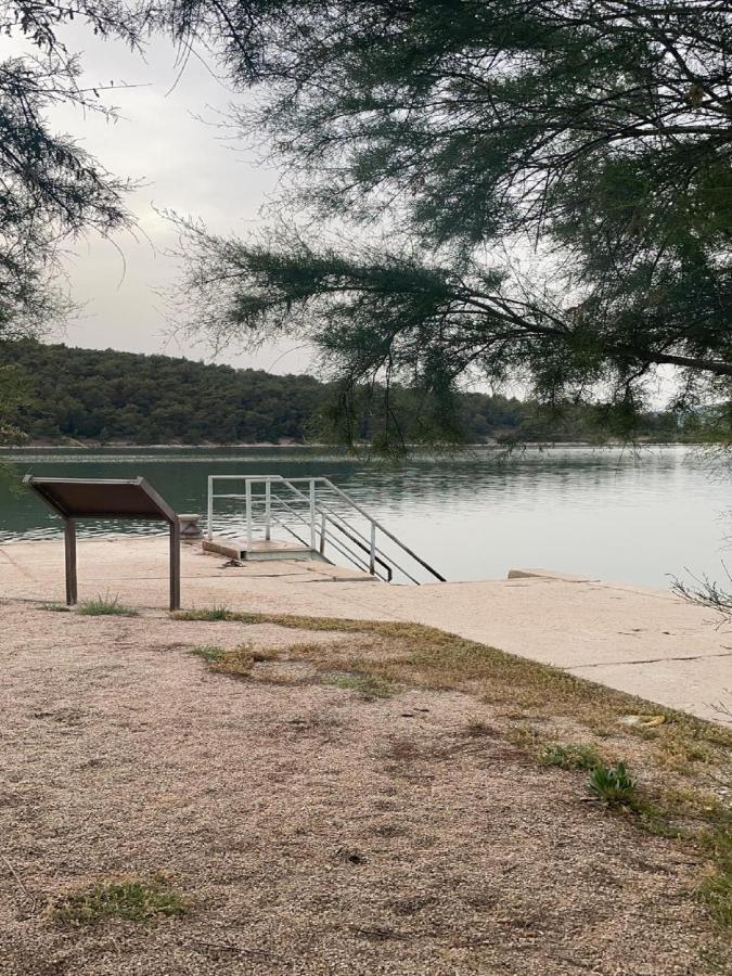 Apartman Luka Jadrtovac ภายนอก รูปภาพ