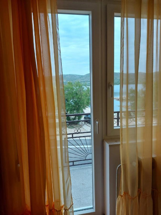 Apartman Luka Jadrtovac ภายนอก รูปภาพ