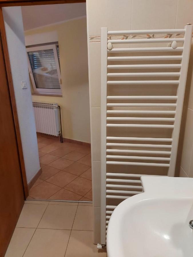 Apartman Luka Jadrtovac ภายนอก รูปภาพ