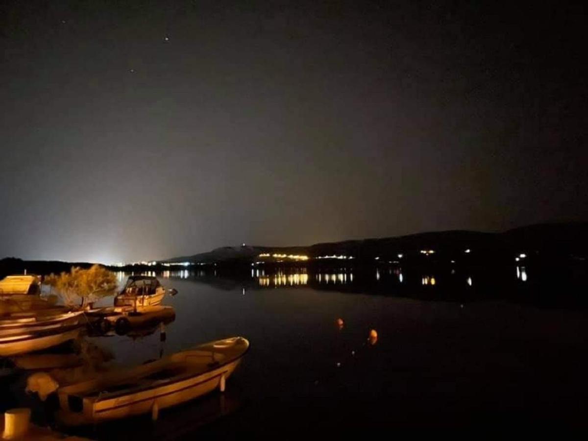 Apartman Luka Jadrtovac ภายนอก รูปภาพ